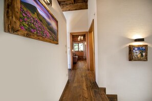 Interior - Chalet in Neukirchen Near Ski Lift (Neukirchen am Grossvenediger)