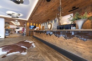 Chalet | Lobby - Chalet in Neukirchen Near Ski Lift (Neukirchen am Grossvenediger)