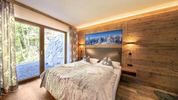 3 habitaciones y ropa de cama