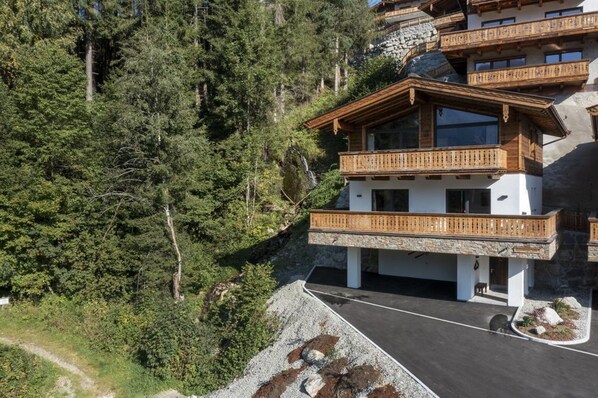 Chalet | Exterior