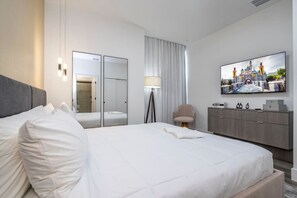 5 slaapkamers, een strijkplank/strijkijzer, gratis wifi, beddengoed