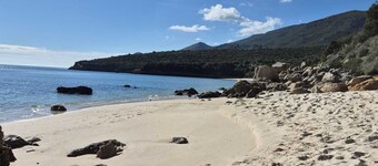 3 bedroom cottage in setãºbal