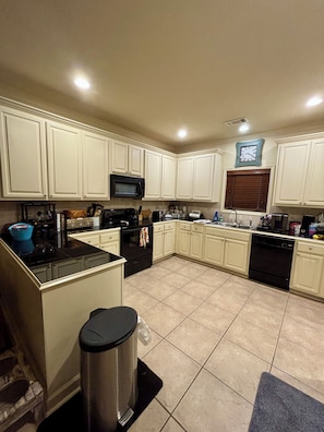 Microwave, oven, stovetop, dishwasher