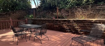2-bedroom condo walk to campus Ole Miss baseball, basketball, softball and more.