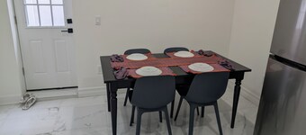 Modern Comfort - Minimal Style
Entire guest suite in Elmont, New York