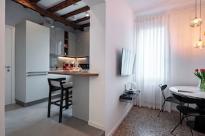 Superior Apartment, City View | Private kitchen