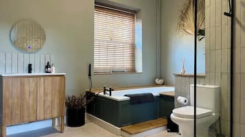 Bruser, hårtørrer, håndklæder, Shampoo