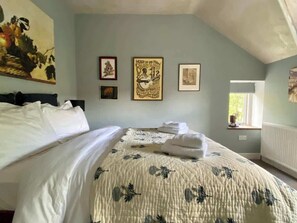 6 Schlafzimmer, Bügeleisen/Bügelbrett, Reisekinderbett, WLAN