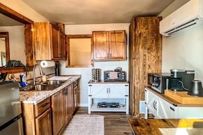Private kitchen - Tiny Excursion Cabin 2 - Ontario Outpost (Harrison)