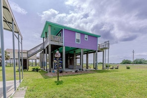 Property grounds - Near Ferry + Beach | RV Hookups | Water Views (Port Bolivar)