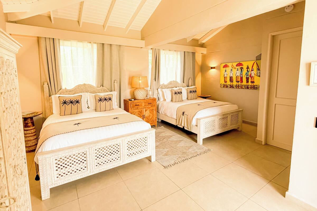Superior Room, Garden View (Cuadruple - Vista al Mar) | Premium bedding, minibar, in-room safe, desk