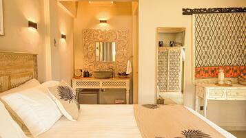 Ropa de cama de alta calidad y minibar