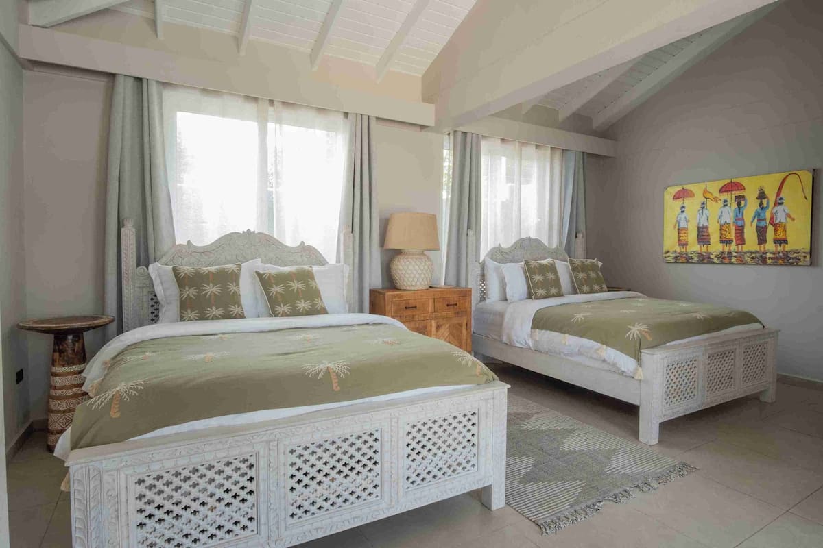 1 bedroom, premium bedding, minibar, in-room safe