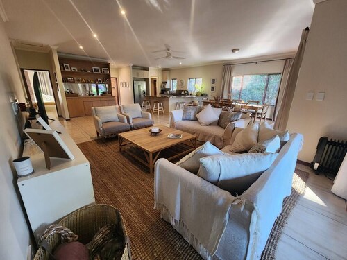 Maclarty House - Golf Estate