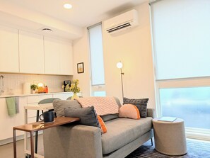 Smart TV - Mini Metro - Rooftop Deck with Skyline View! (Raleigh)