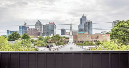 Mini Metro - Rooftop Deck with Skyline View!