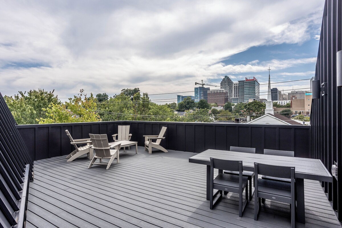 Mini Metro - Rooftop Deck with Skyline View!