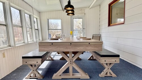 Game Day Getaway - Pool Table, Grill, 5 minutes from All Star Village