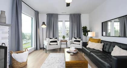 Downtown Camas Stay – Walkable, 15 Min to PDX