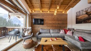 Chalet | Living area