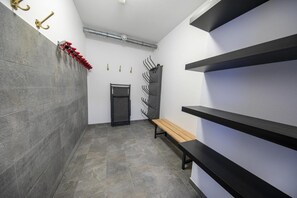 Chalet | Interior