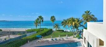 Grace Bay Beachfront Oasis - 1,100 sq foot King Suite with Endless Ocean Views