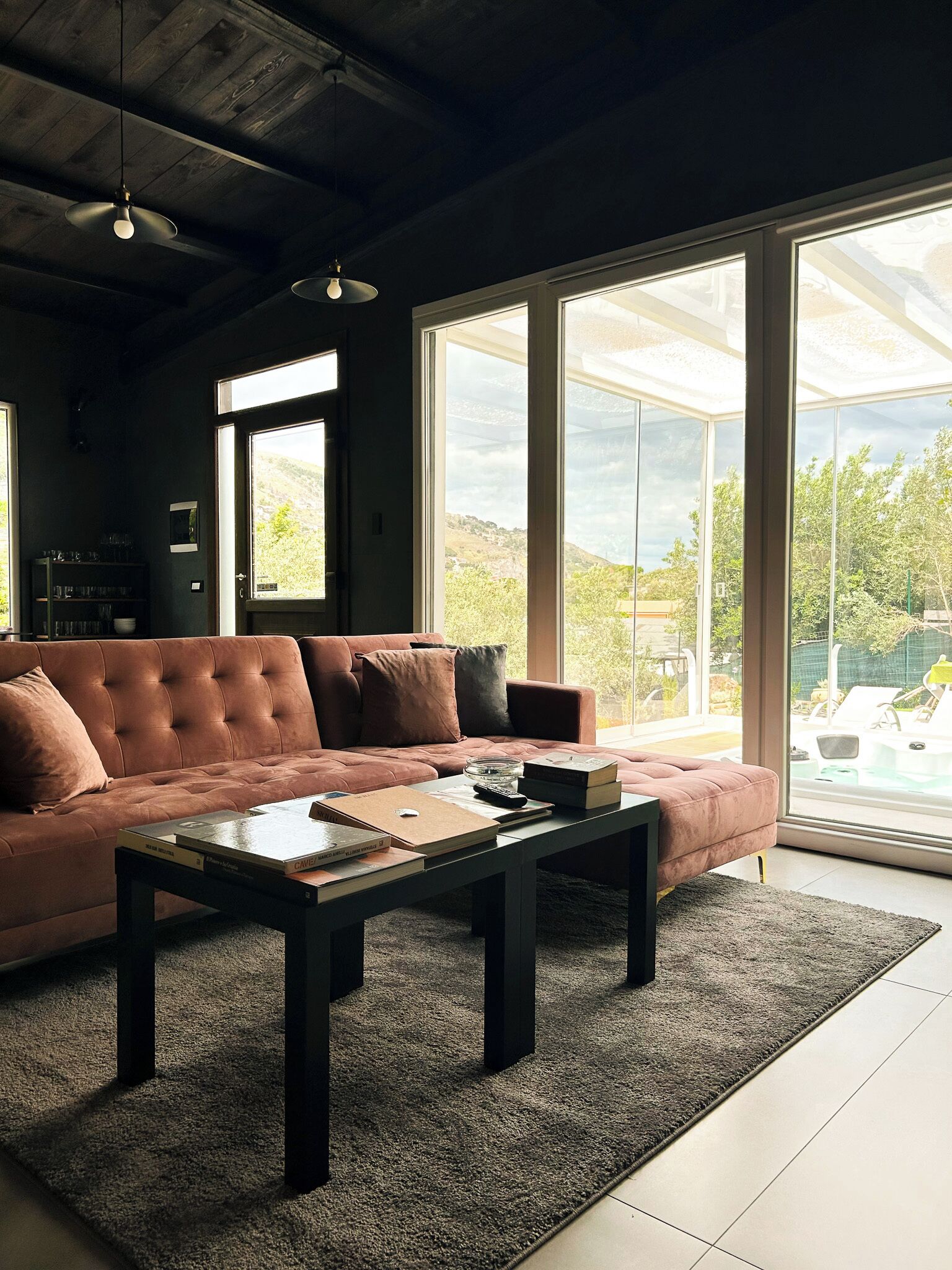 Deluxe-Villa, Poolblick | Wohnbereich