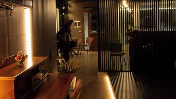 Deluxe Villa, Pool View | In-room safe, free WiFi