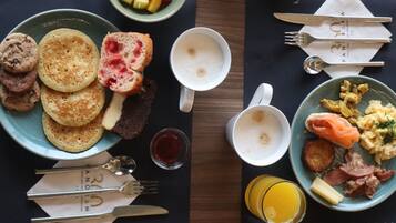 Sarapan prasmanan