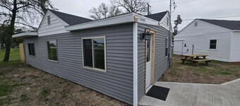 The Lodge at Tiny Excursion Cabins