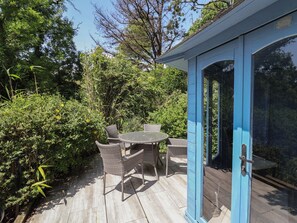 Cottage | Outdoor dining - Upper Cottage (Lyme Regis)