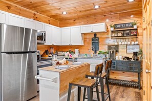 Cabin tiện nghi đơn giản, quang cảnh núi | Bếp riêng