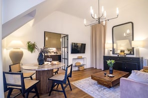 1 bedroom, Internet - Balcon Champs Elysees (Paris)