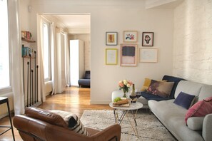 1 bedroom, Internet - Le Plaisir du Pantheon (Paris)