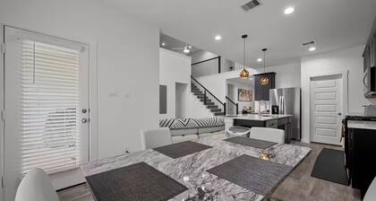 Luxury Modern & Spacious Retreat