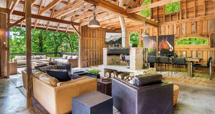 Group Escape!  2 Homes+ Entertainment Barn+ Arcade