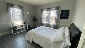 1 chambre, bureau, fer et planche à repasser, Wi-Fi gratuit