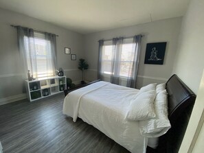 1 Schlafzimmer, Schreibtisch, Bügeleisen/Bügelbrett, kostenloses WLAN