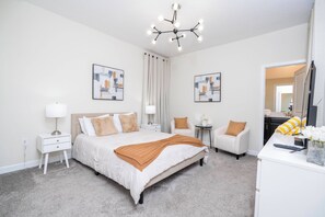 5 bedrooms, iron/ironing board, WiFi, bed sheets - Space, comfort, and an incredible location (831) (Kissimmee)