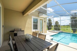 Outdoor dining - Space, comfort, and an incredible location (831) (Kissimmee)