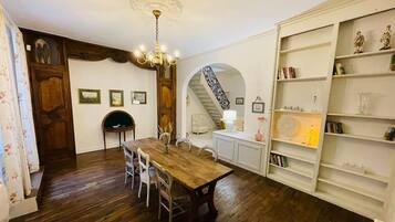 3 bedrooms