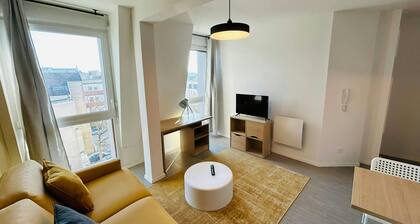 We Live In R - Duplex 503