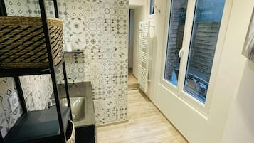 Apartment | Bathroom