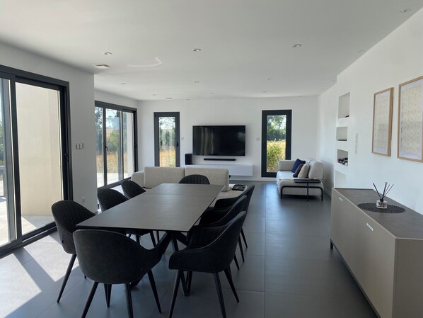 Interior - Private vacation home in Bueil (Bueil)