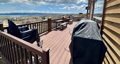 Rustic Mountain Lake Escape