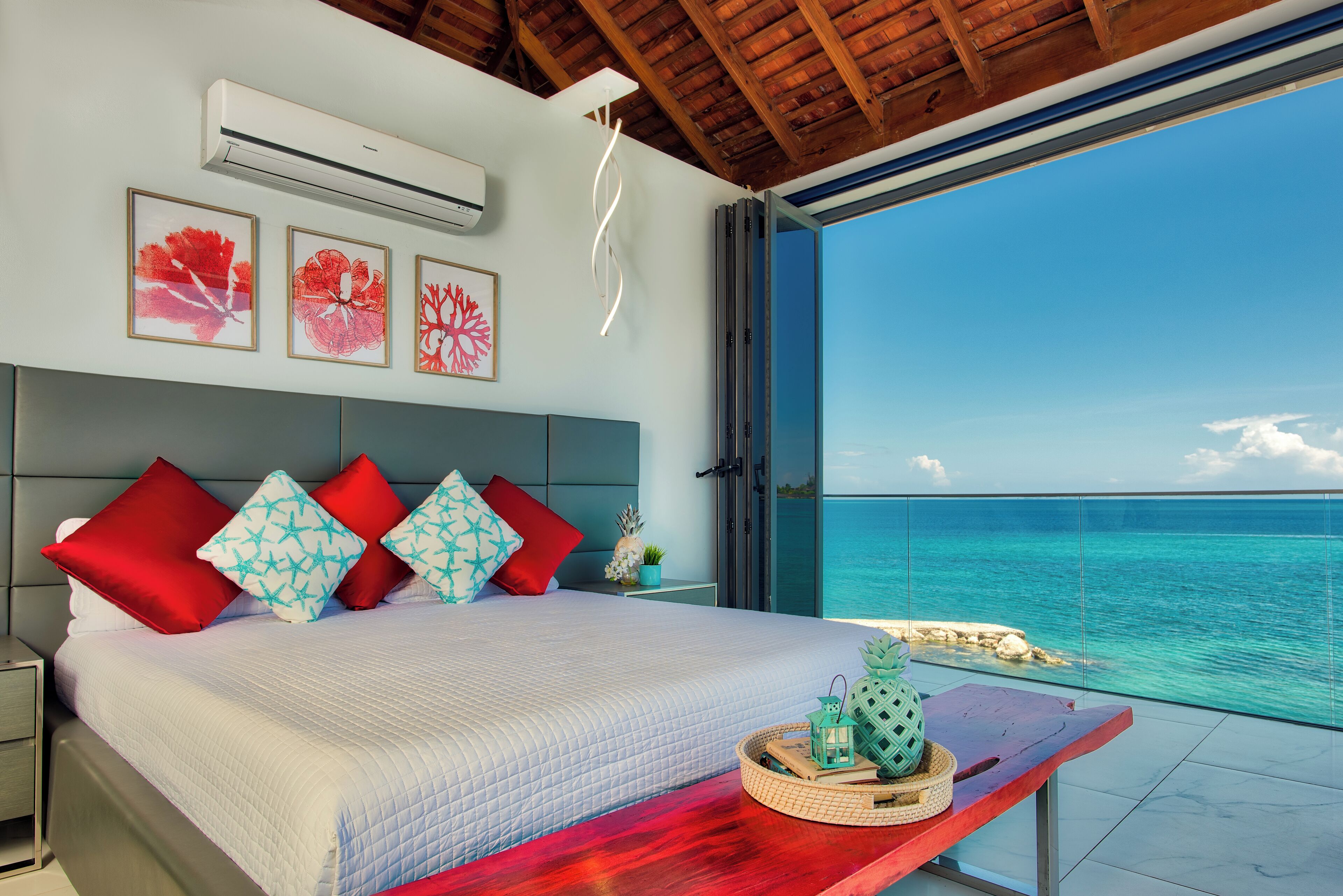 6 bedrooms, in-room safe, iron/ironing board, travel crib