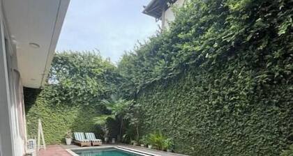 Big Villa & Pool 5 mins to Beach