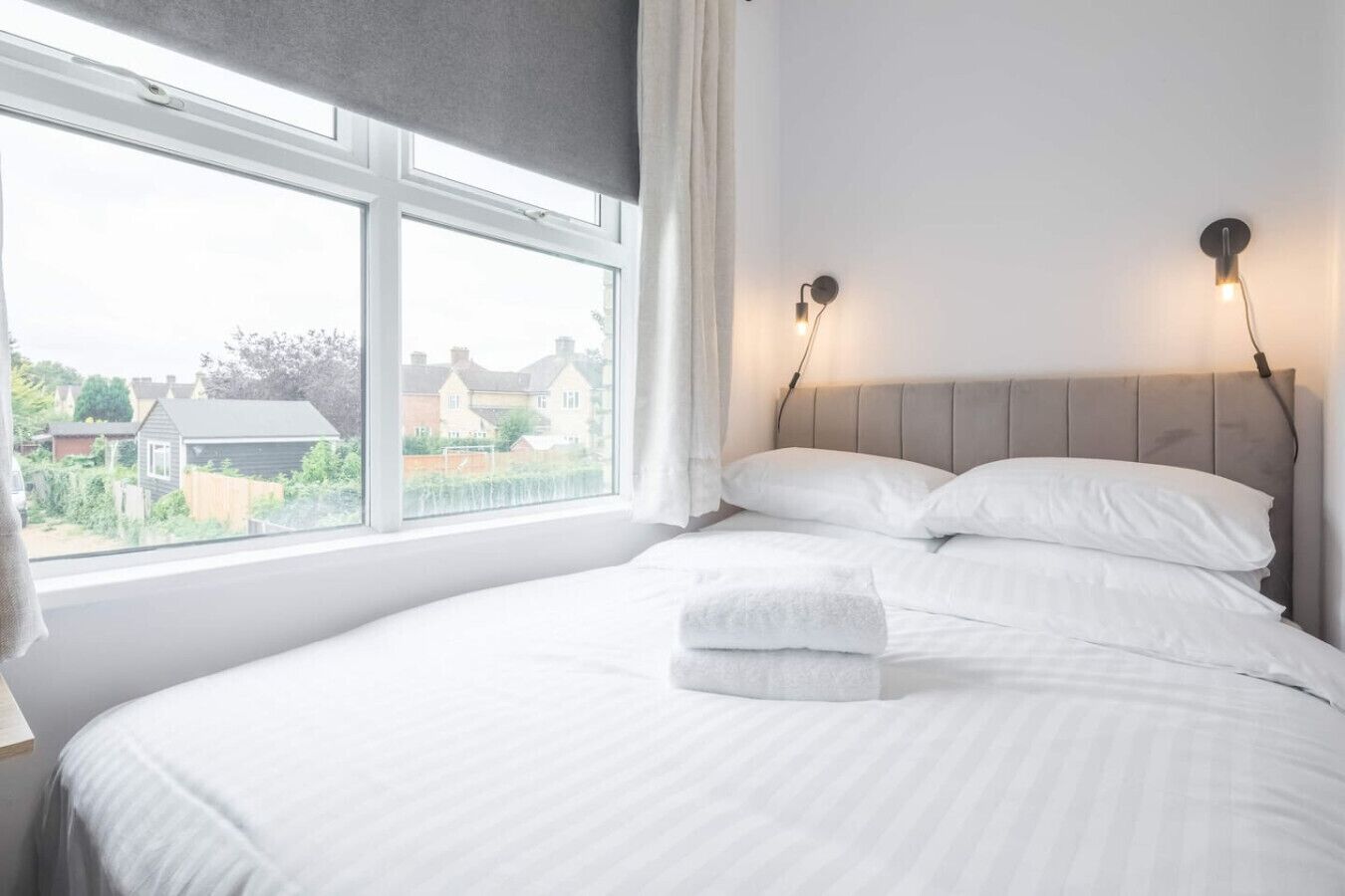 4 bedrooms, desk, iron/ironing board, WiFi
