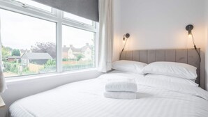 4 soverom, skrivebord, strykejern/-brett og wi-fi