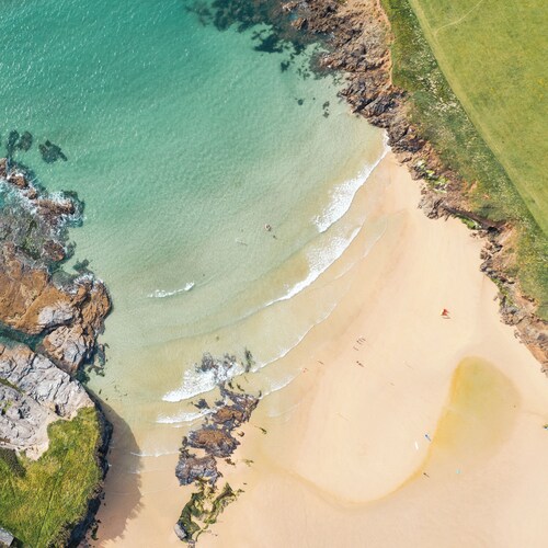 Skylark House Padstow | Stylish Dog-Friendly Townhouse, steps to Beach & Harbour